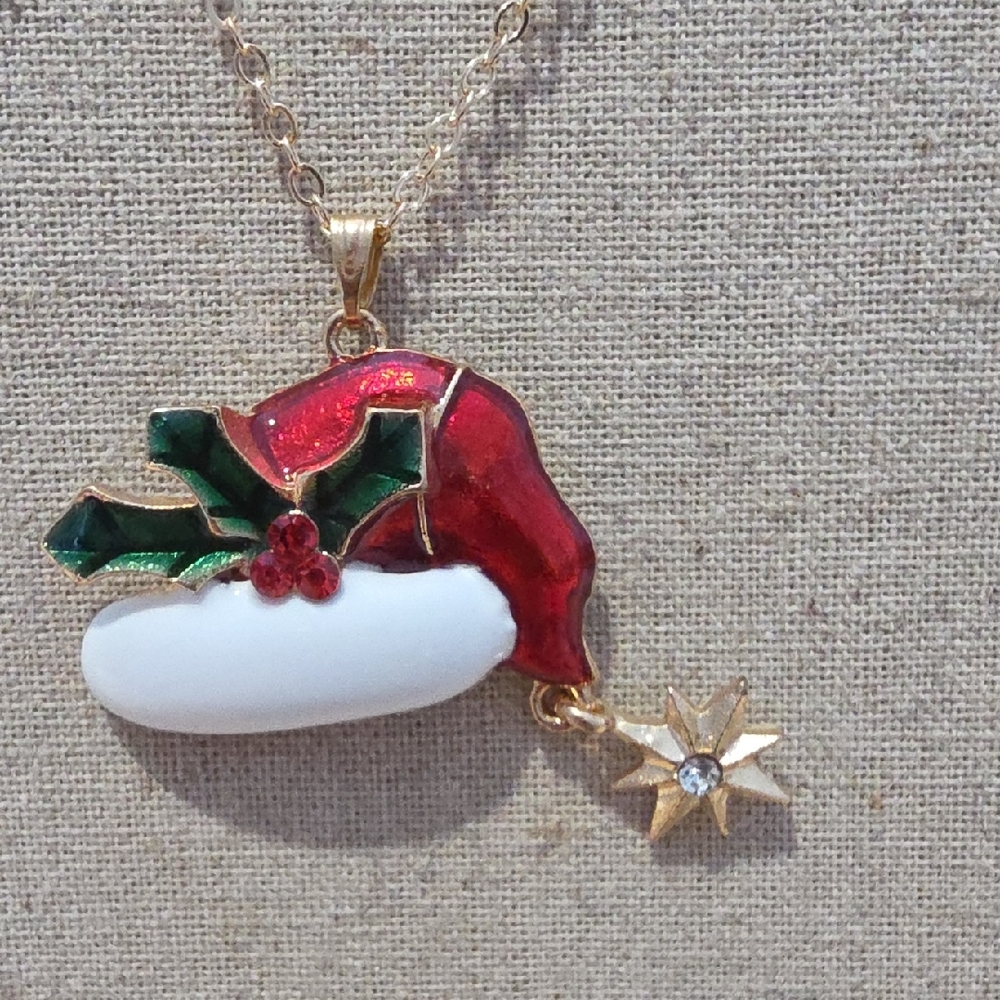 🎄🎅 Adorable Christmas Santa Hat Pendant Necklace